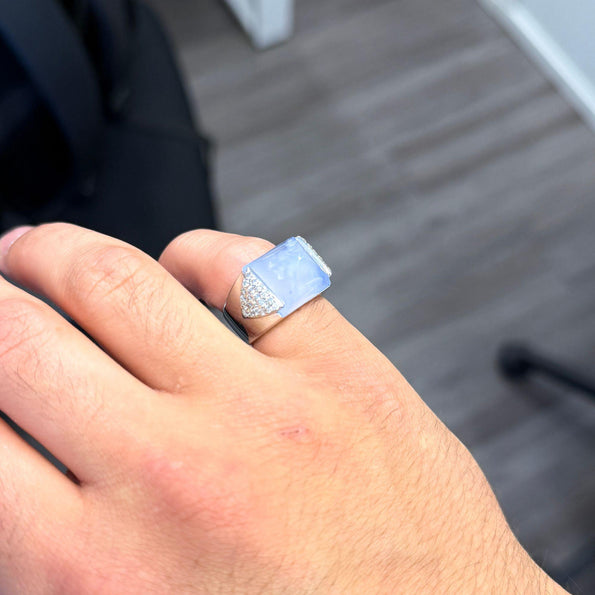 11.97 Carat Sugarloaf Lavender Blue Chalcedony 18K White Gold Ring