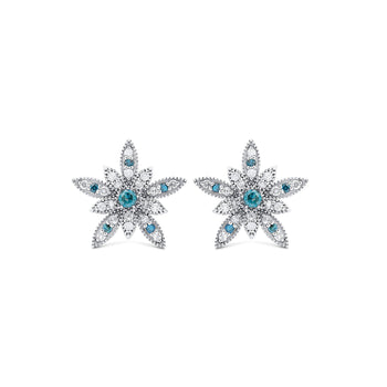 Boucles d’oreilles puces motif floral en or blanc 14K avec diamants bleus et blancs – Assay Jewelers