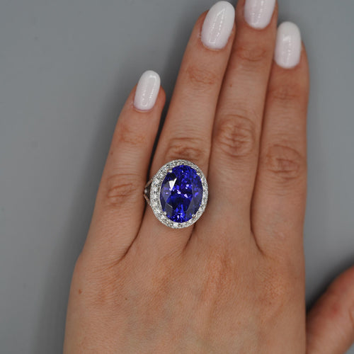 18.06 Carat AAAA Tanzanite 18K White Gold Split Shank Ring