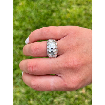 Bague dôme en or blanc 18 k sertie de diamants taille baguette – Assay Jewelers