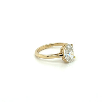 Diamant de laboratoire CVD taille ovale 2,06 carats, Bague en or jaune 14K, serti bas – Assay Jewelers