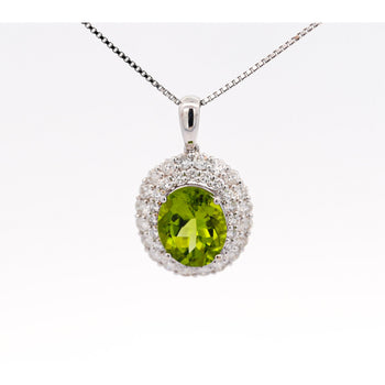 Pendentif en péridot taille ovale de 5,03 carats avec halo de diamants taille ronde en or blanc 18K – Assay Jewelers