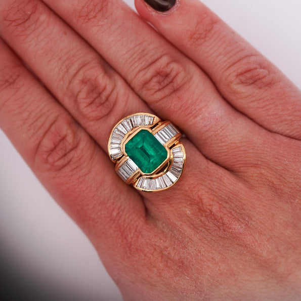 7.35 Carat Emerald & Baguette Diamond Ballerina 18K Gold Cocktail Ring