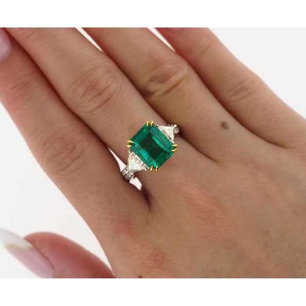AGL Certified 5.31 Carat No Oil Emerald & Trillion Diamond 3 Stone Ring