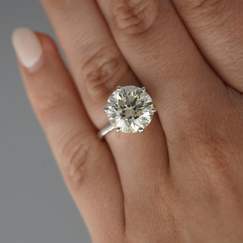 VS2 Round Diamond 14K White Gold Solitaire Engagement