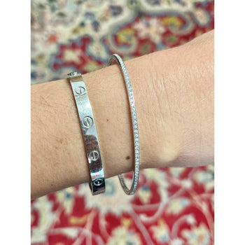 txt
Bracelet jonc Fred Leighton en diamants taille princesse en or blanc 18 k – Assay Jewelers