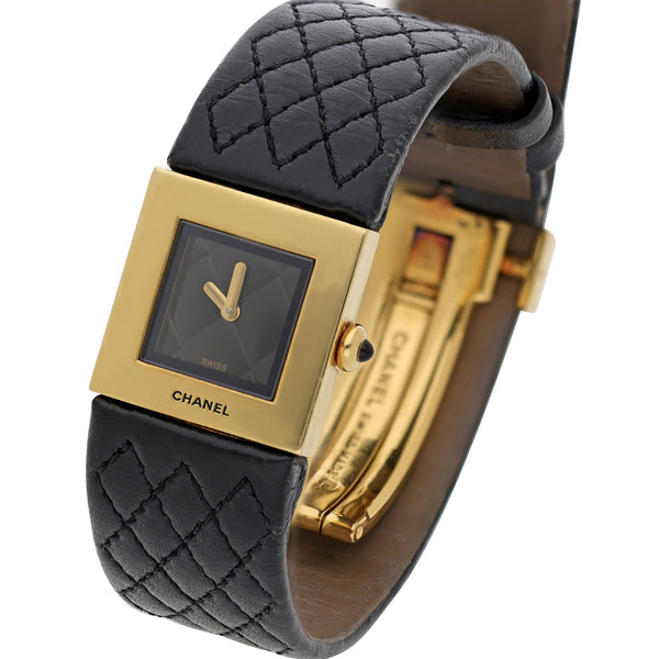Vintage 1993 Chanel Matelasse H0109 18K Gold Black Dial Quilted Watch