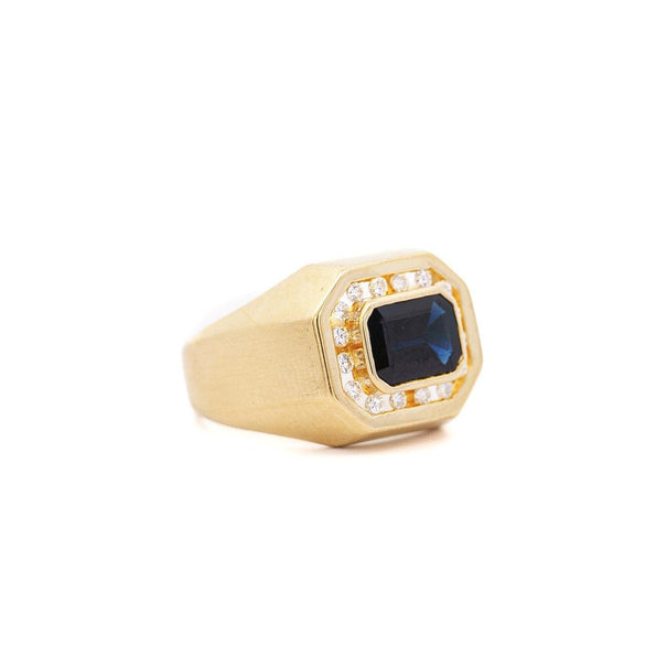 Bague homme Anciens finition mate, saphir bleu taille émeraude 2,5 carats et diamant