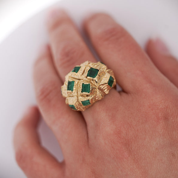 Vintage 3.20 Carat Emerald Bombe Dome Sputnik 18K Gold Statement Ring