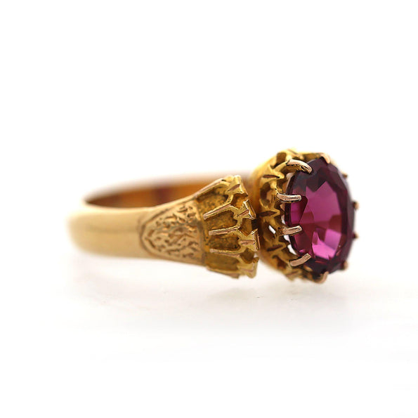Vintage Oval Rodolite Garnet Victorian Revival in 18K Yellow Gold Solitaire Ring